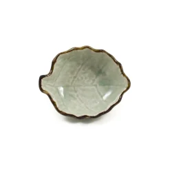 Clearance Cream & Pale Green Leaf Dish, 9.8cm Tableware Brands|Japanese Ingredients