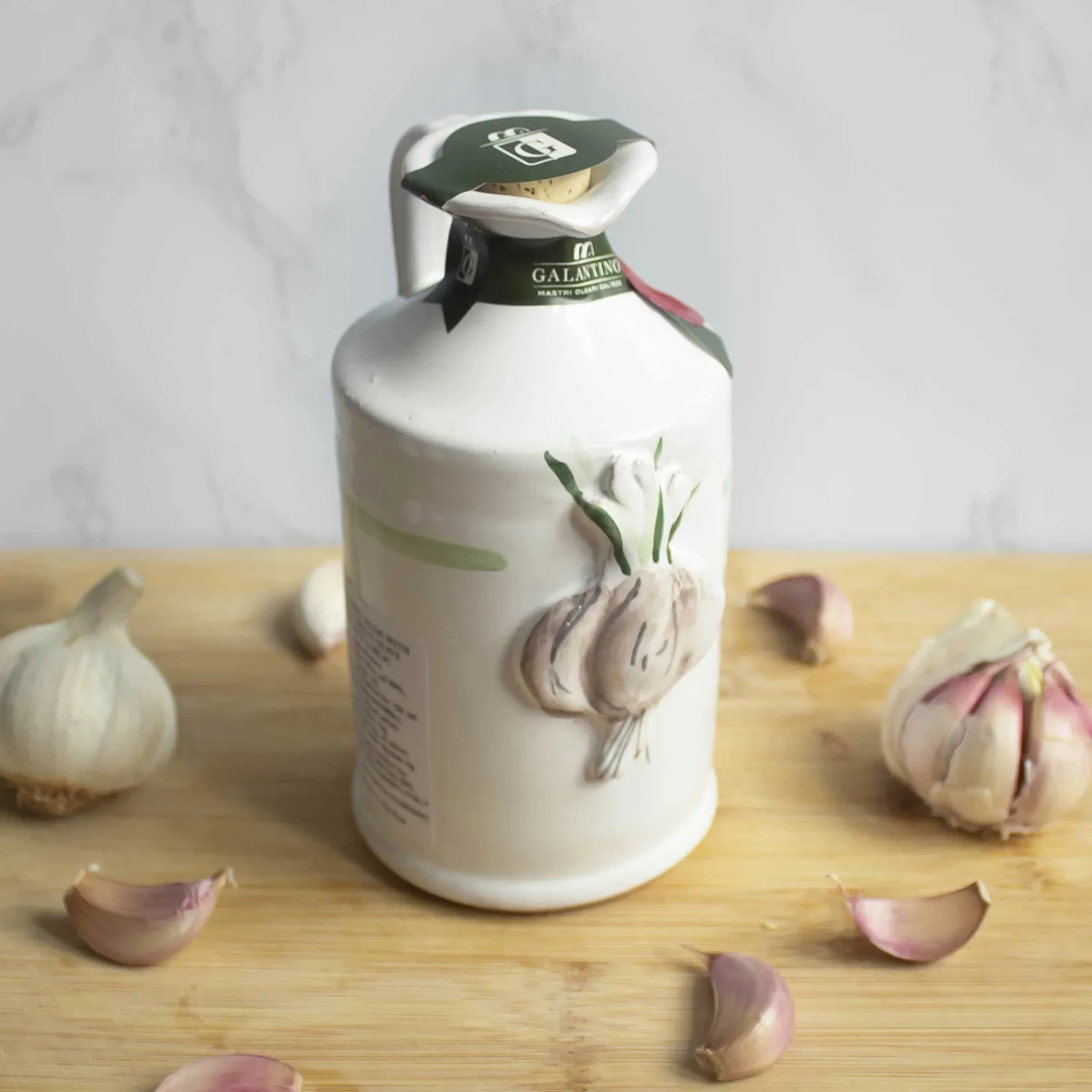 Puglian Olive Oil with Garlic in Terracotta Bottle, 250ml Ingredients Brands|Italian Ingredients