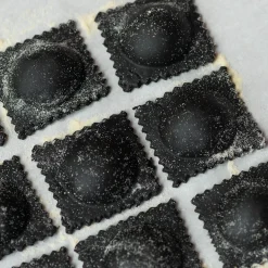 Outlet Ravioli Tray - 12 Large Round Ravioli 52mm x 52mm Italian Ingredients|Kitchen Tools & Utensils