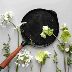 New Traditional Cast Iron Pancake Pan, 23cm Pots & Pans